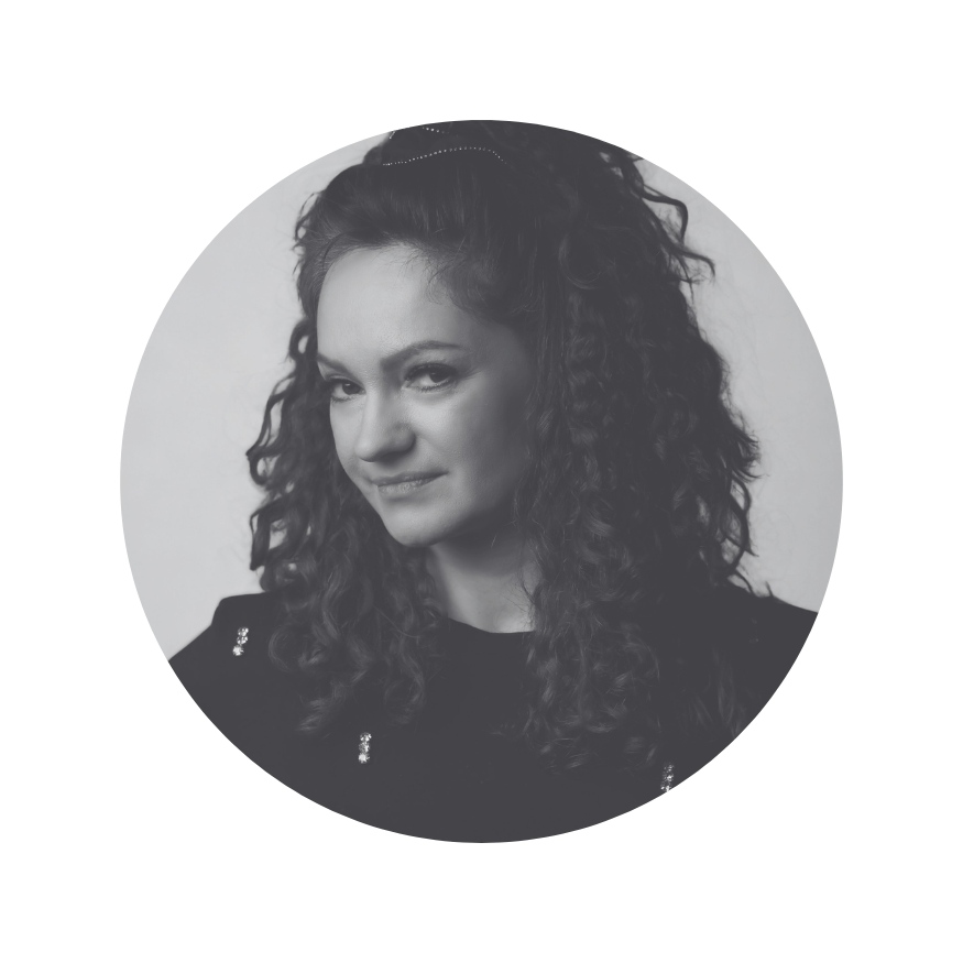 Kamila Łakomicka - SOCIAL MEDIA MANAGER